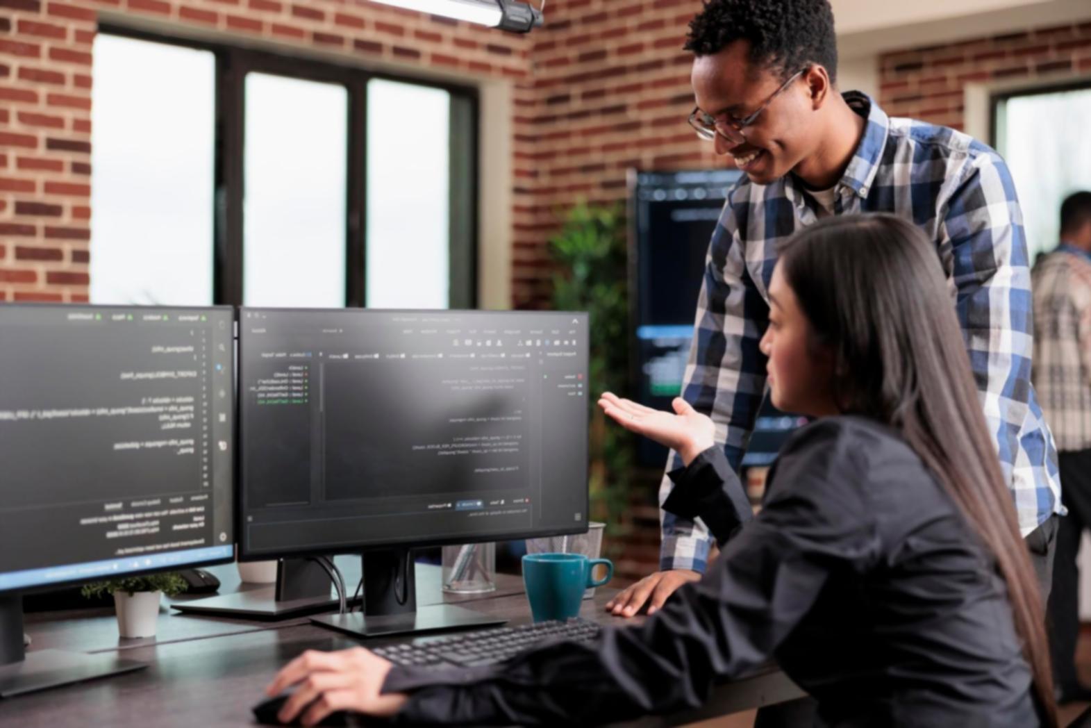 Unser modernes Büro in Regensburg mit Arbeitsbereich